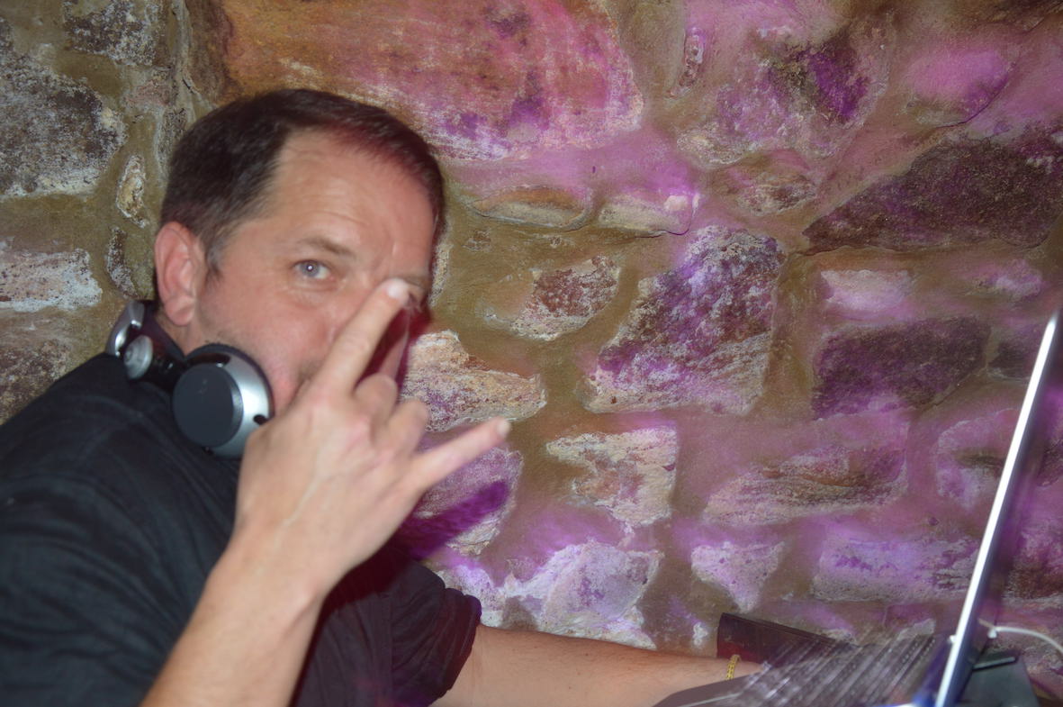 QBatSchmelztiegel089319 9